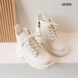 Giày boot trẻ em màu trắng từ 3-11 tuổi - B011